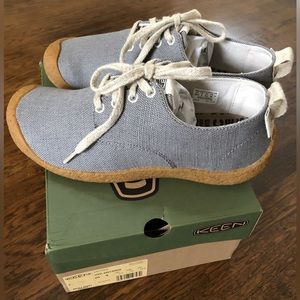 KEEN Mosey Canvas Derby